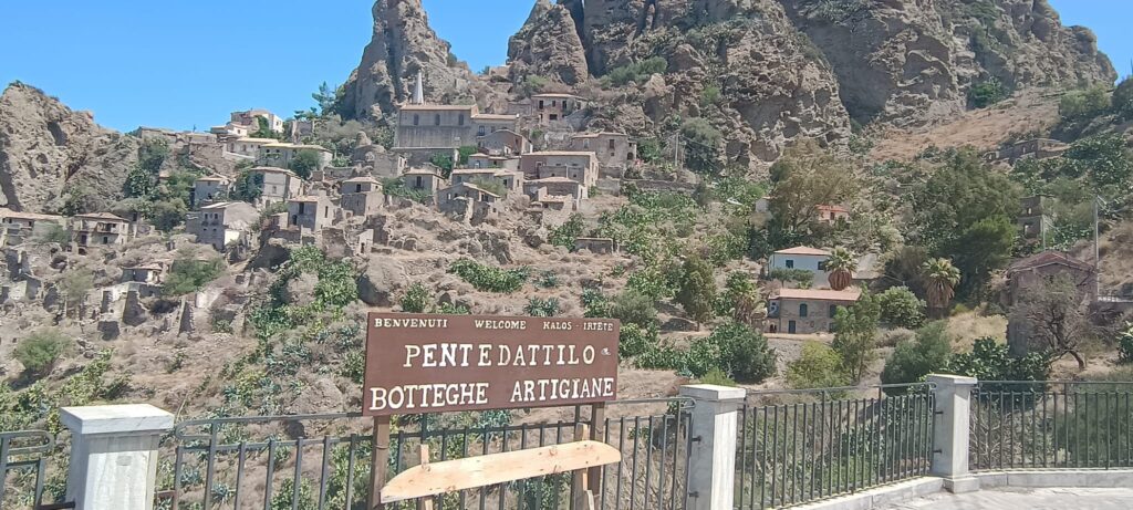 Pentadattilo 24